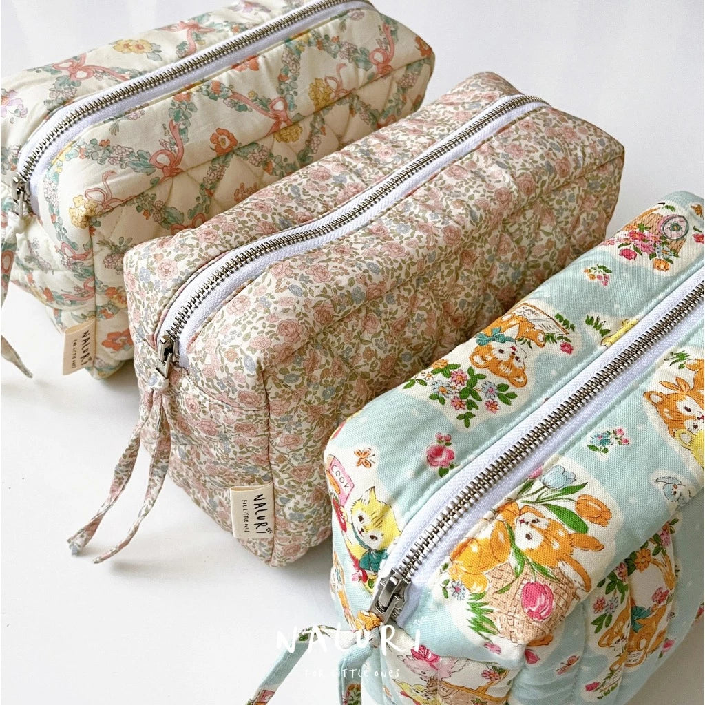POUCH(ポーチ)　白いお花柄