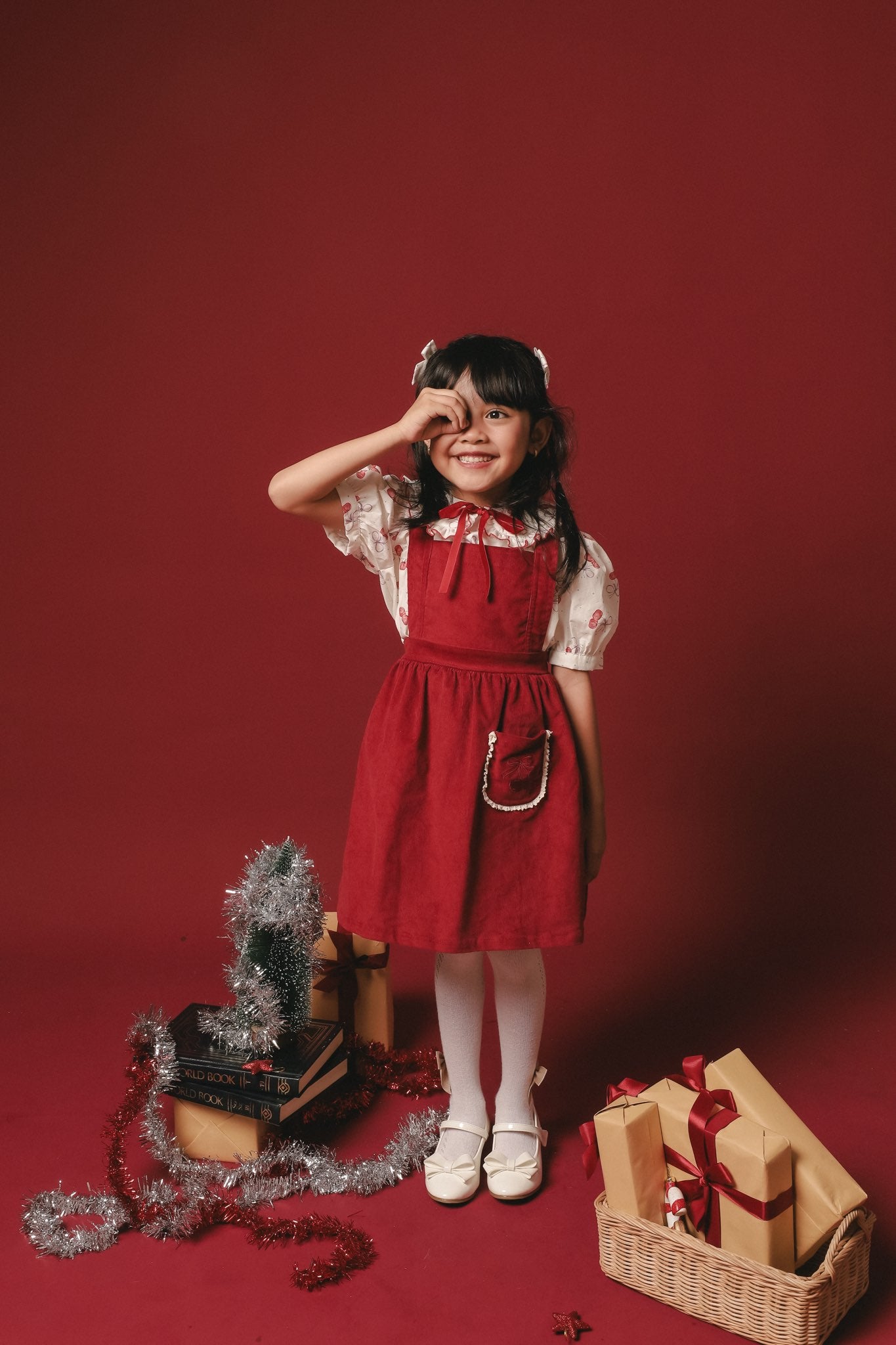 JULIA PINFAFORE